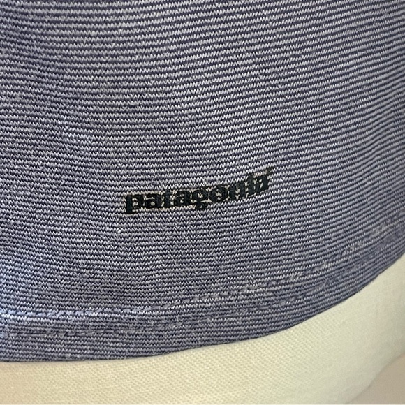 Patagonia Capilene 1/4 Zip Pullover Size Medium Blue and White Striped - Picture 2 of 11